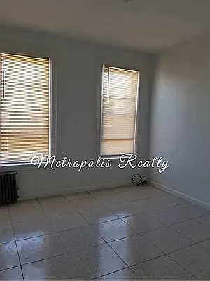 Rented by Metropolis International Realty Inc. | media 16