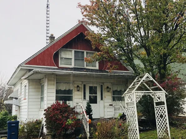 441 Chartres St, La Salle, IL 61301