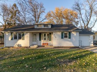 711 E Blue Earth St, Lake Crystal, MN 56055