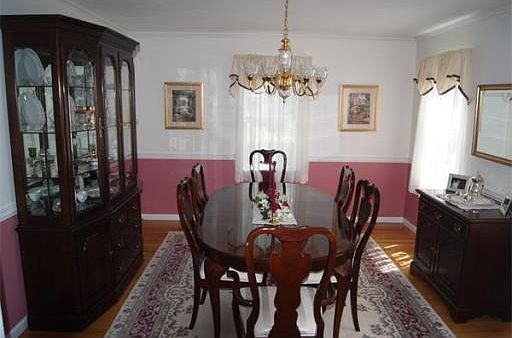 3rd image of 32 Malvesti Way