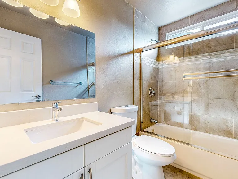 2540 Campbell Dr — Photo 18