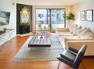 12110 Rochester Ave APT 301, Los Angeles, CA 90025