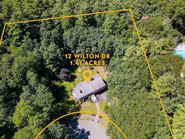 12 Wilton Dr, Wilmington, MA 01887