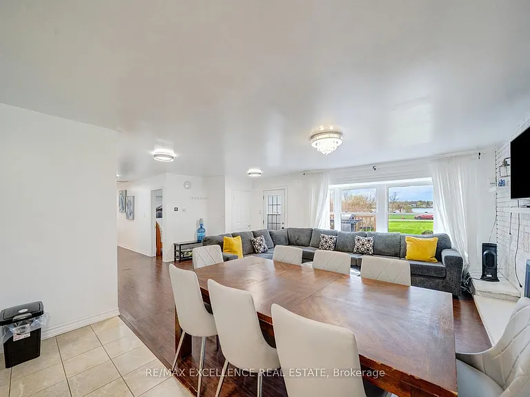 12575 Niagara River Pkwy — Photo 11