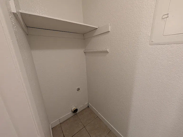 9227 Kelley Dr — Photo 22