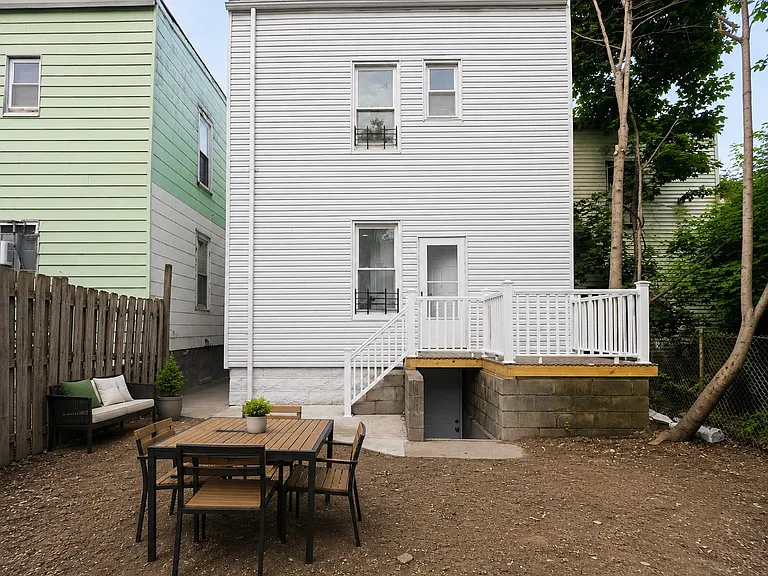 15 Dwight St — Photo 30