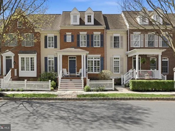 1459 Hammock Way, Lancaster, PA 17601