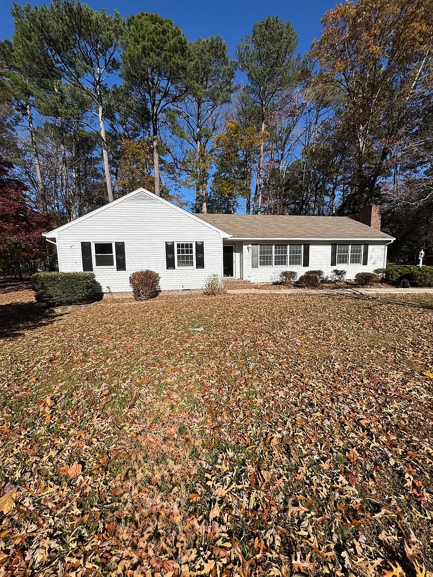 807 King Richards Ct photo 1
