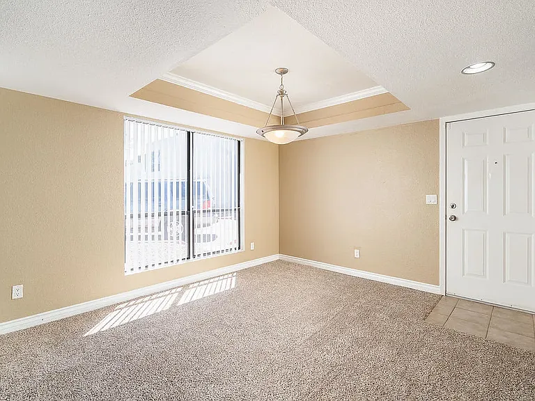 3405 W Danbury Dr #D101 — Photo 4