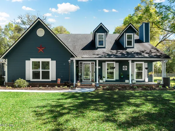1010 ARTHUR MOORE Drive, Green Cove Springs, FL 32043