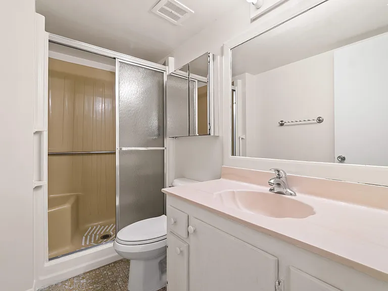 2615 NE 1st Ct #303 — Photo 33