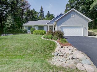 N3237 Robin Rd, Lake Geneva, WI 53147