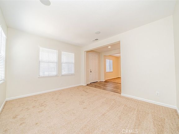 5th image of 968 Cornflower Dr