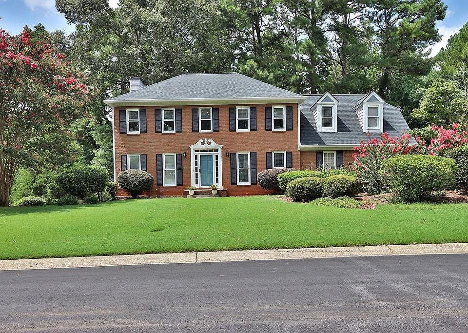 1st image of 2451 Edge Hill Dr