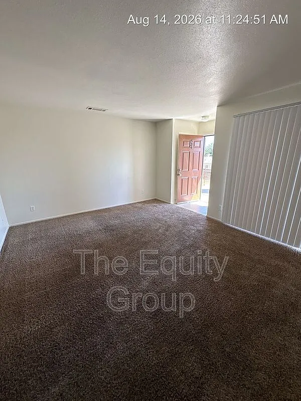 2 bed, 1.0 bath, 950 sqft, $1,250 — Photo 3