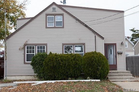 1st image of 450 Roquette Ave