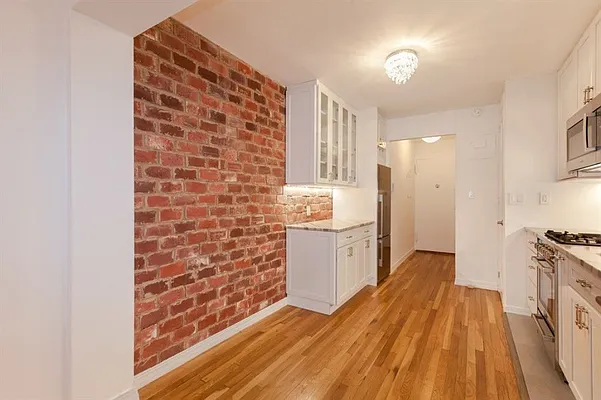 Rented by Corcoran | media 14