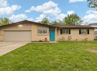 332 NW Wintercrest Rd, Burleson, TX 76028