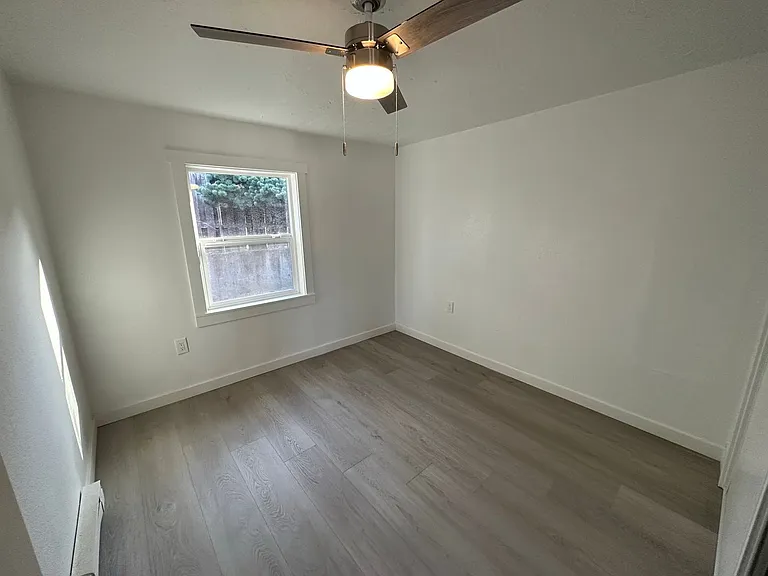 11518 NE Sandy Blvd #10 — Photo 7