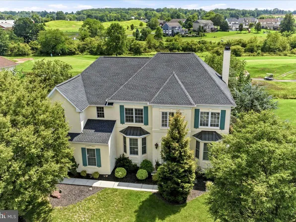 506 Championship Dr, Harleysville, PA 19438