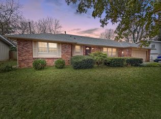 2322 E Cherryvale St, Springfield, MO 65804