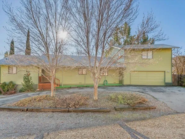 1105 North St, Yreka, CA 96097