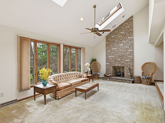 5th image of 651 Frank Smith Rd
