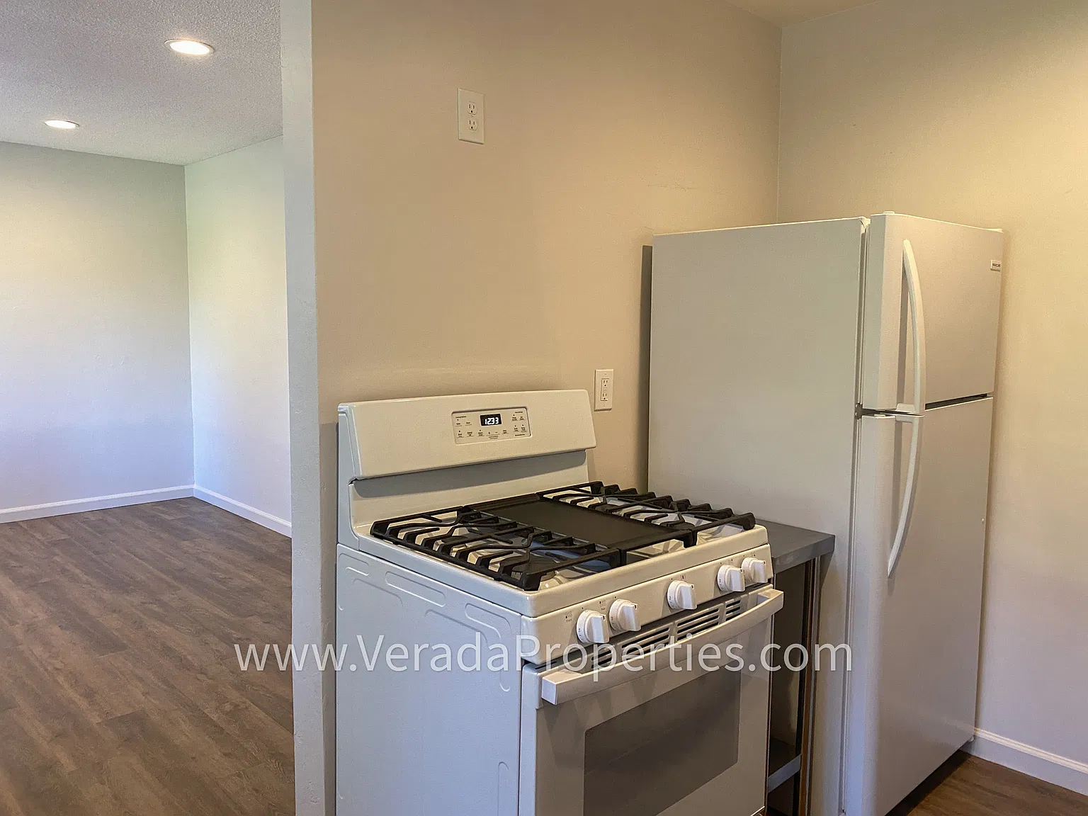 1 bed, 570 sqft, $2,195 — Photo 2