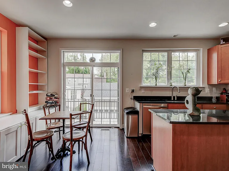 124 Meridian Ln — Photo 14