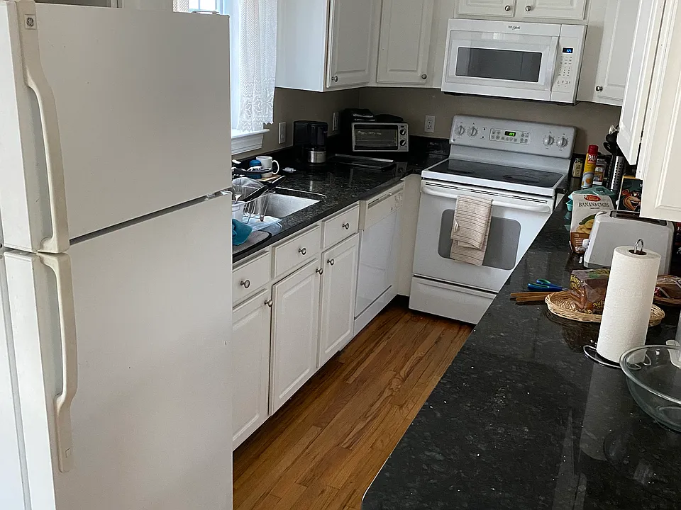 107 Virgil St