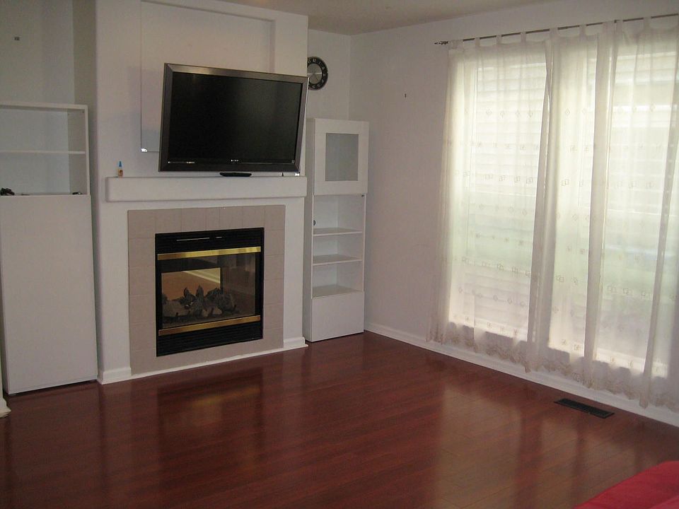 Laminate flooring 1st level