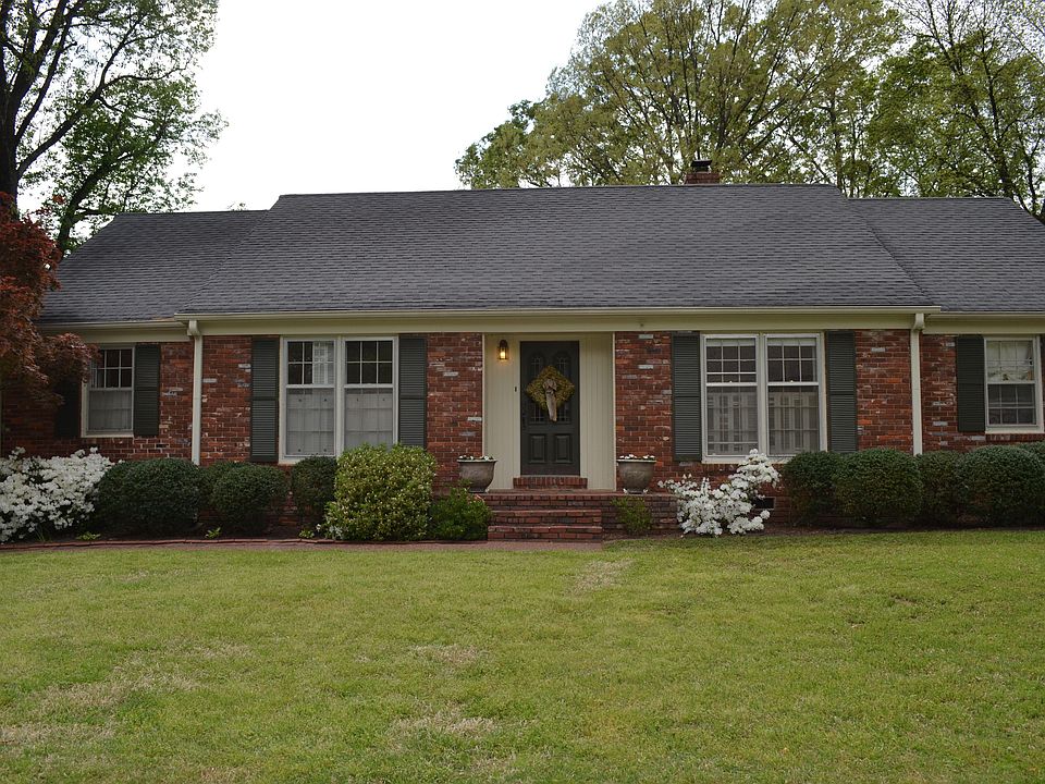 1st image of 185 Mary Ann Dr