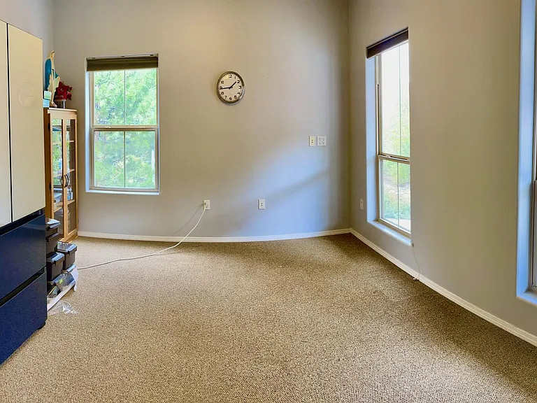 Extra office/den/bedroom on main floor