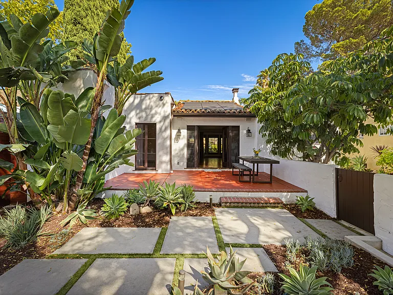 1169 S Sierra Bonita Ave — Photo 44