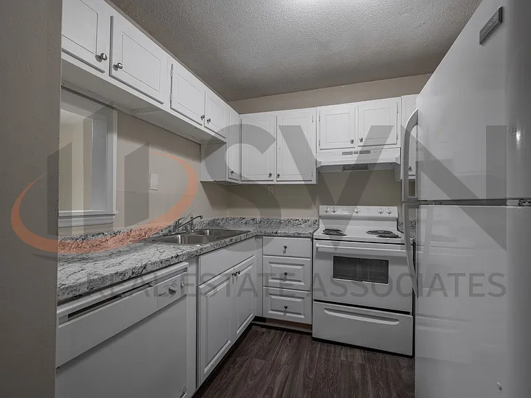 500 Umstead Dr #104E — Photo 5