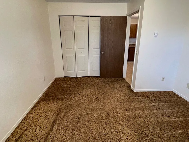 1120 Meridian Heights Dr — Photo 4