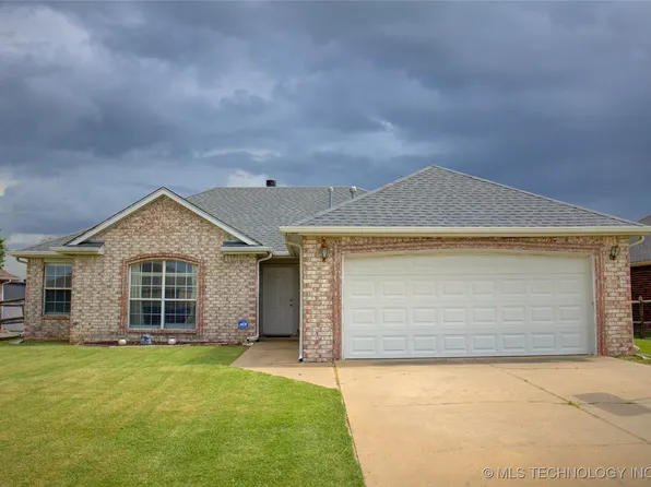 11008 E 120th Ct N, Collinsville, OK 74021