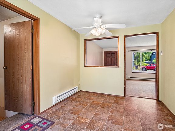 4th image of 10516 52nd Avenue NE