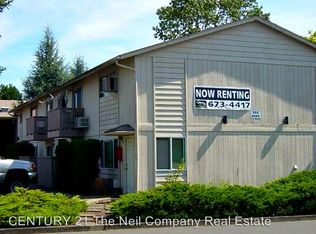 555 W Agee St APT 14, Roseburg, OR 97471