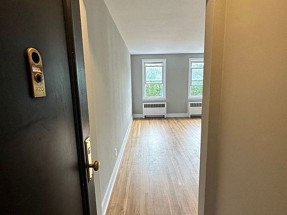4th image of 85 S Highland Ave #B20