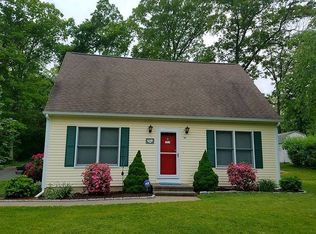 94 Killingworth Tpke, Clinton, CT 06413