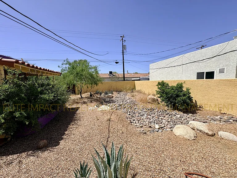2216 E 6th St #1 — Photo 14
