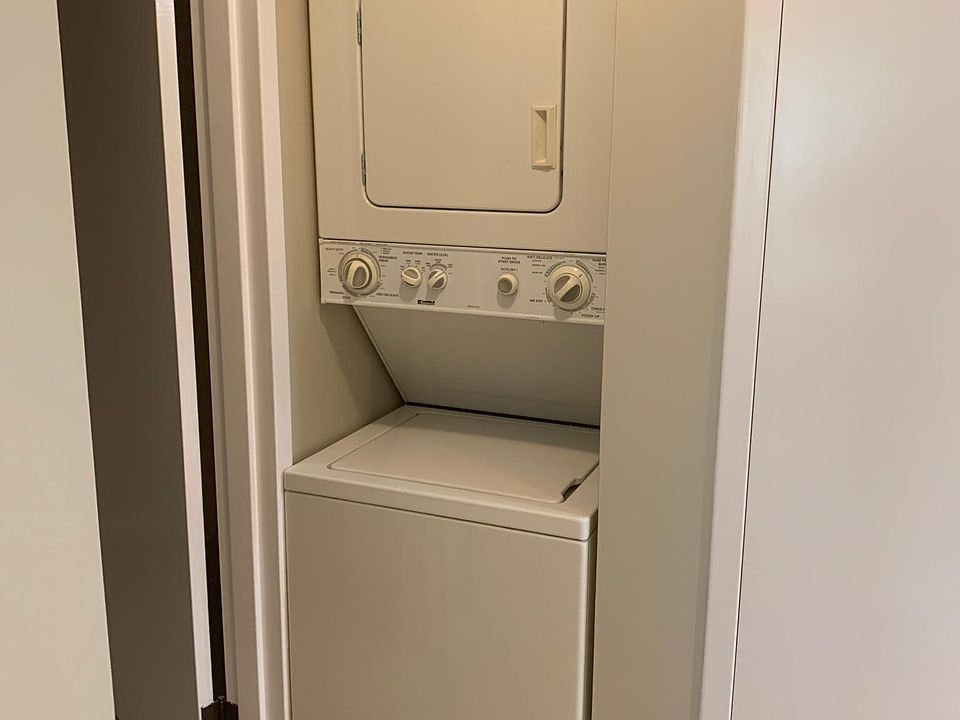 1st image of 211 Heritage Blvd Suite 501