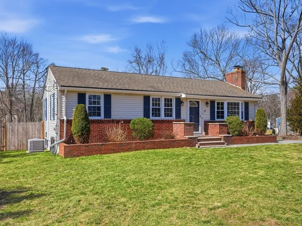 4 Edsel Dr, Burlington, MA 01803