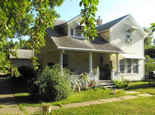 143 E Dayton Ave, Burlingame, KS 66413