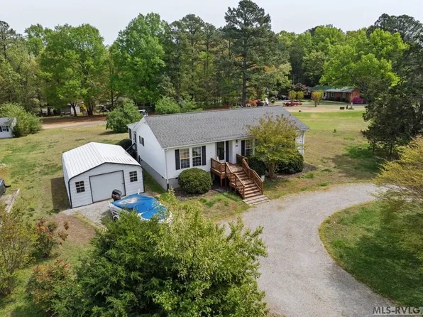 48 Longwood Dr, Bracey, VA 23919