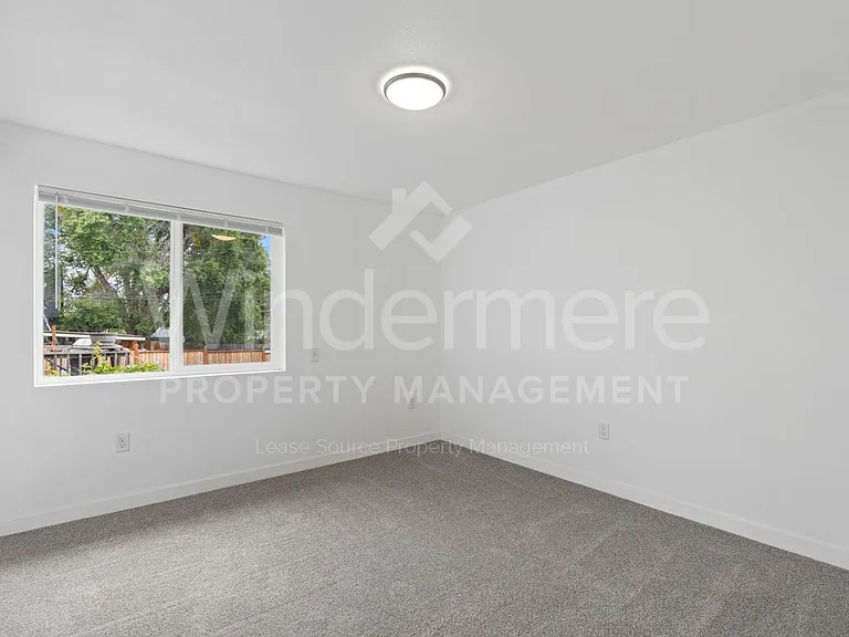 1804 E Liberty Ave — Photo 13