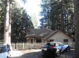 31861 Mistletoe Dr, Running Springs, CA 92382