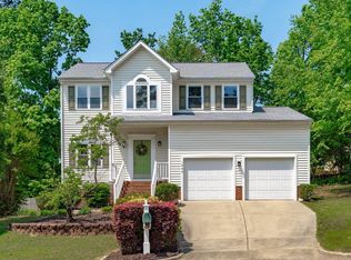 1095 Vauxhall Dr, Apex, NC 27502