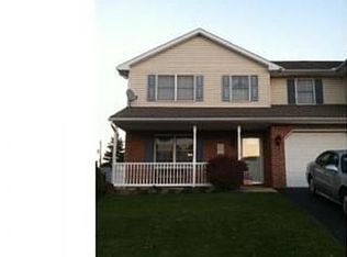 915 Cacoosing Dr, Sinking Spring, PA 19608